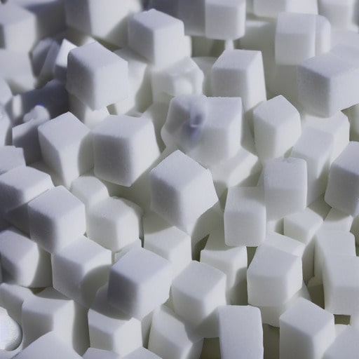 Produktion, Nachhaltiges Plastik, Plastikwürfel, Zwischenschritt, Geschmolzenes Palstik, Verwendung, Recyceltes Plastik
