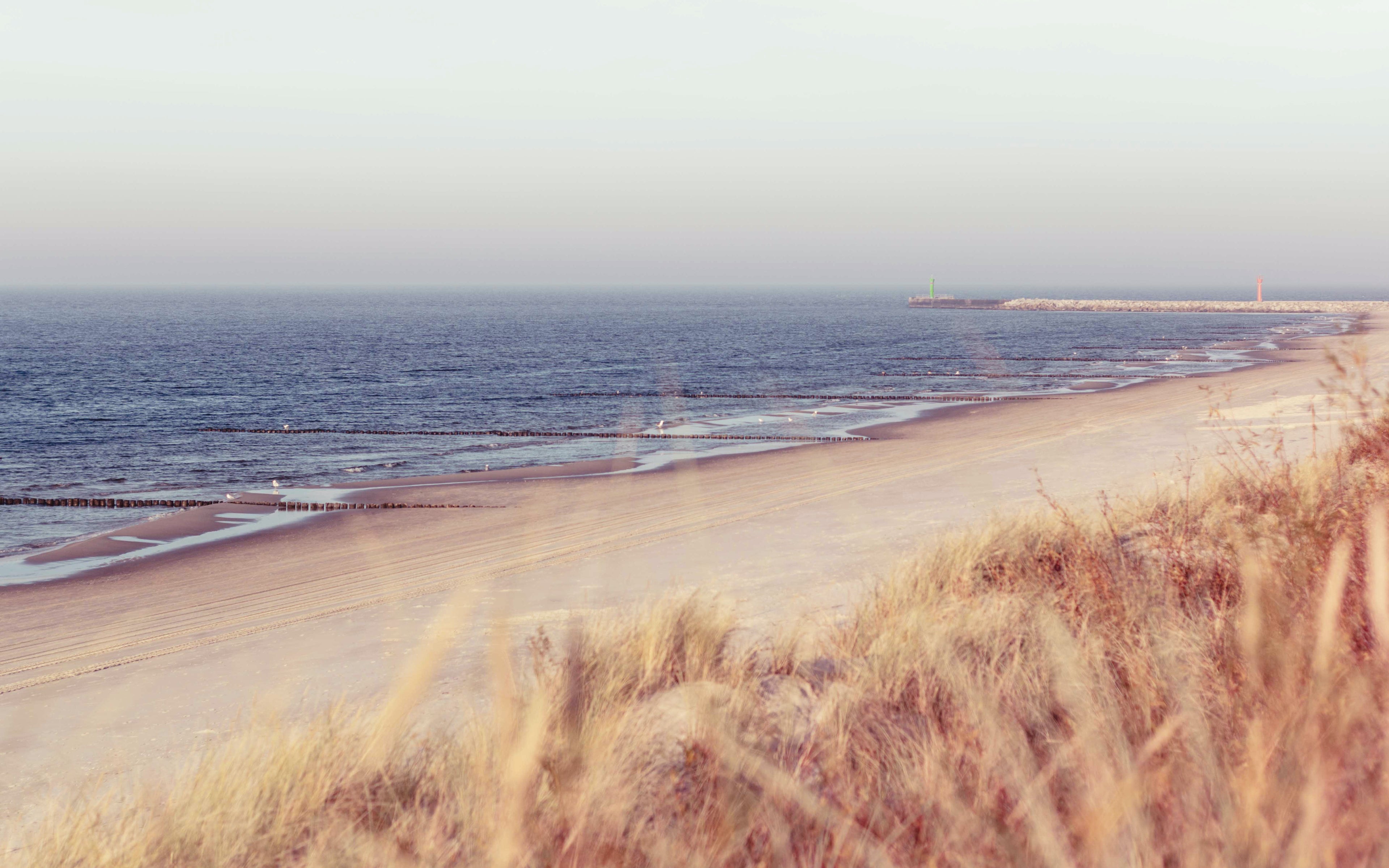 nordisch, Meer, Buhnen, Leuchtturm, Strand, Möwen, Dünen, Hafen 